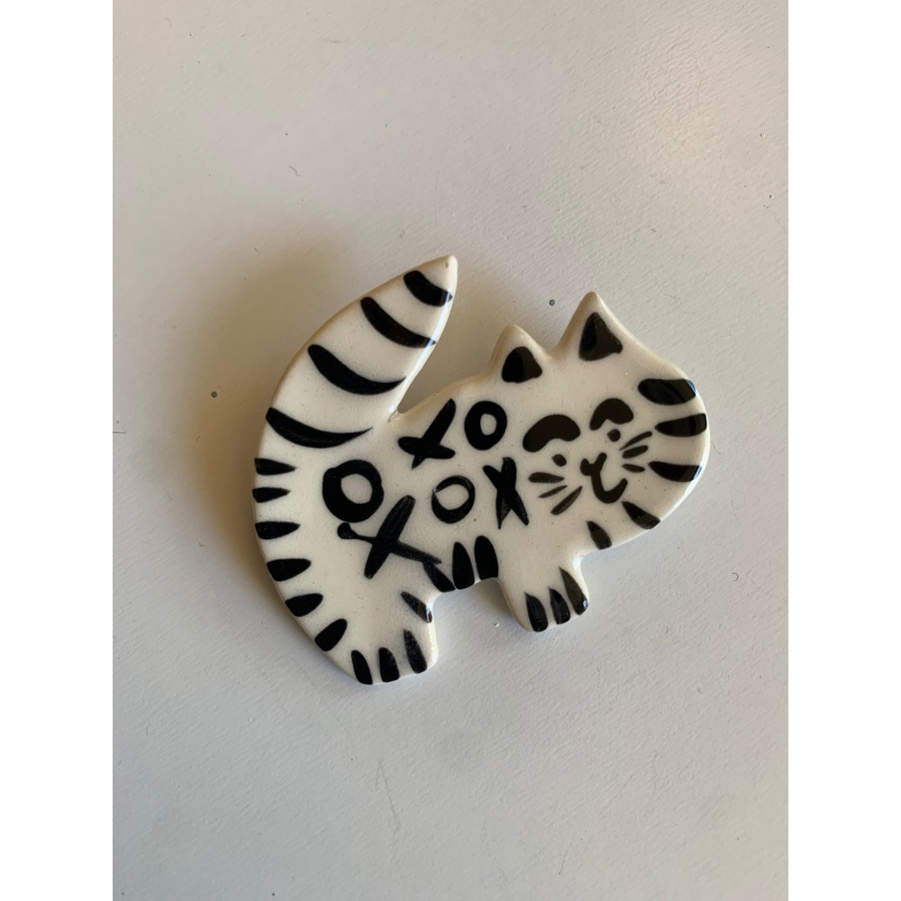 Vintage Hand Painted Ceramic Cat Brooch Pin XOXO Black White Striped Tabby